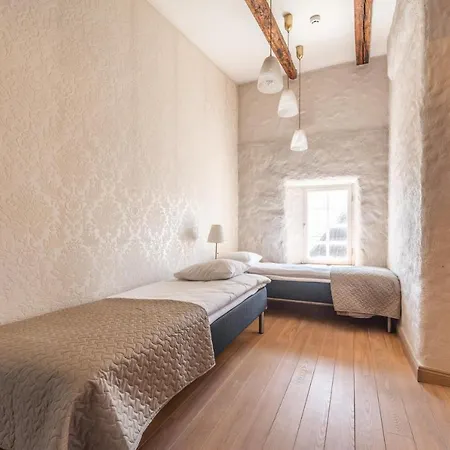 Old Town - Unique Tower Appartement *